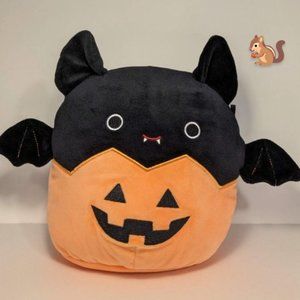 Squishmallow 8" Emily the Bat in Pumpkin Halloween Squad 2021 very rare!